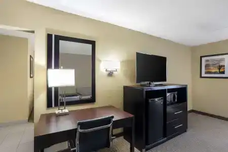 Best Western North - 54