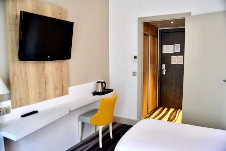 Kyriad Tours Centre - 72