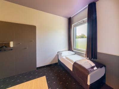 B&B Düsseldorf-Airport - 4