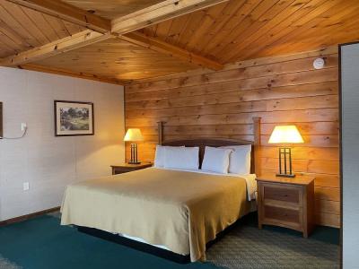 Lake Crest Inn - 2