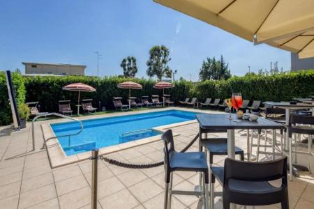 Best Western Plus Farnese - 30