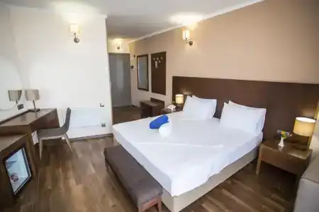 Corner Inn - 23