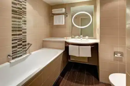 Hilton Garden Inn Frankfurt Airport - 6