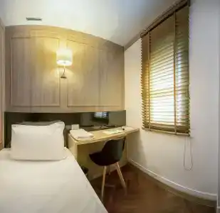 The Posh Phayathai - 1
