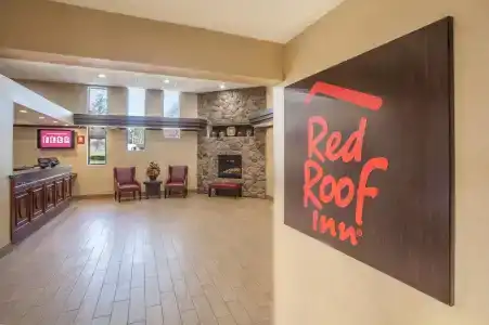 Red Roof Inn Plus+ u Of m North - 10