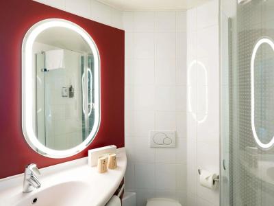 ibis Lausanne Centre - 8