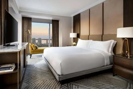 The Ritz-Carlton, - 84
