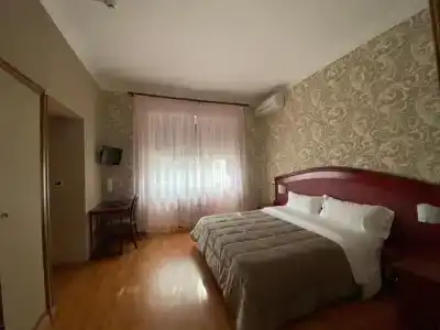 Kristina - 28