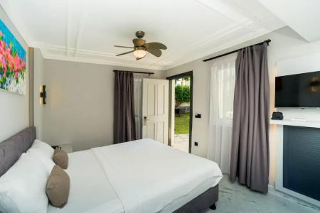 Art Suites - 25