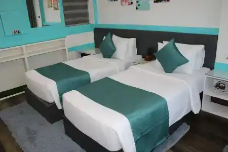 The Hive Beach - 6