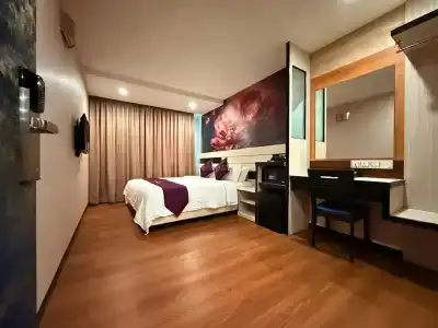Venus Boutique - 19