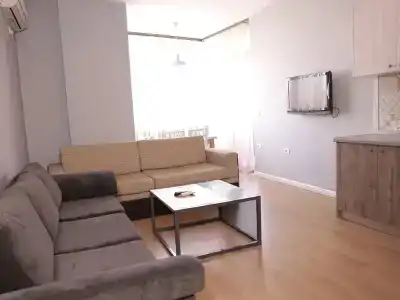 Oda Tirana - 119