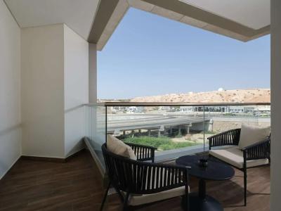 DoubleTree by Hilton Qurum - 6