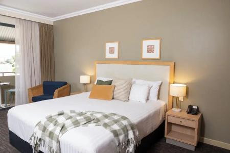 Rydges - 130