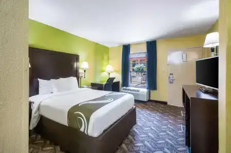 Quality Inn-Central Park Area - 62