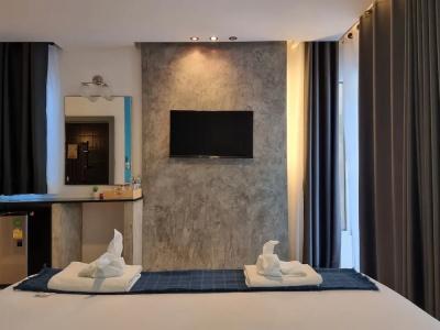 Tt Naiyang Beach Phuket - 4