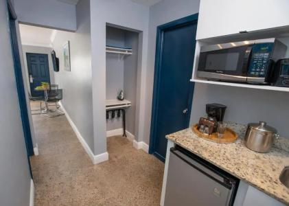 Hollywood Beach Suites and - 15