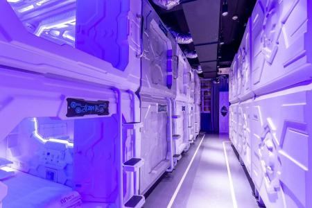 Met a Space Pod @ Arab Street - 15