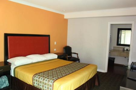 Lyfe Inn & Suites By Aga - Lax Airport - 11