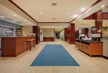 Hampton Inn & Suites Dallas-Arlington-South - 1