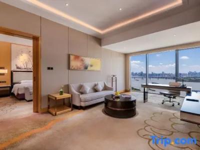 Hilton Wuhan Riverside - 127