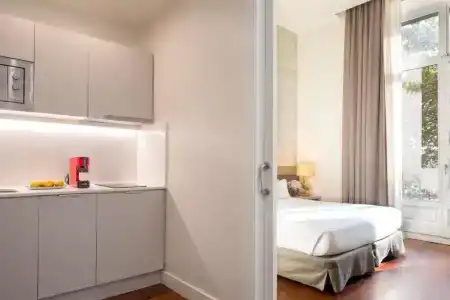 Duquesa Suites Barcelona - 48