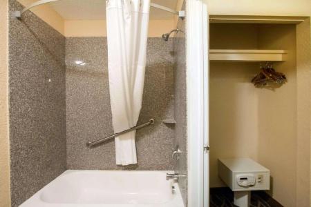 Radisson Nashville Airport - 8