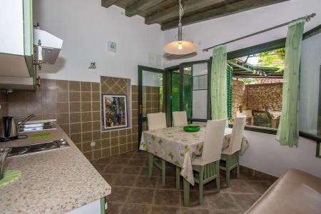 Garden Apartment - 13