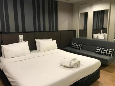 Paragon Inn - 69