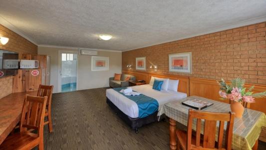 James Street Motor Inn - 46