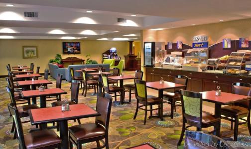 Holiday Inn Express East, An Ihg - 8