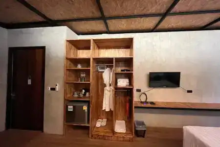 Tanya Baan Bon Doi - 28