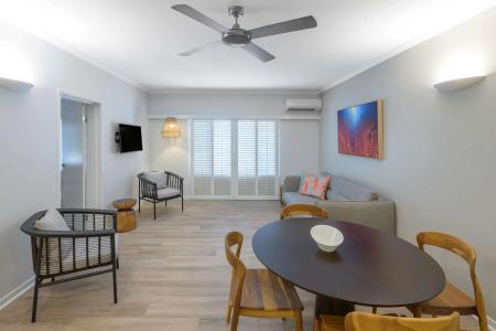Ramada by Wyndham - 4
