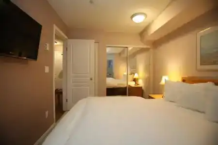Times Square Suites - 29