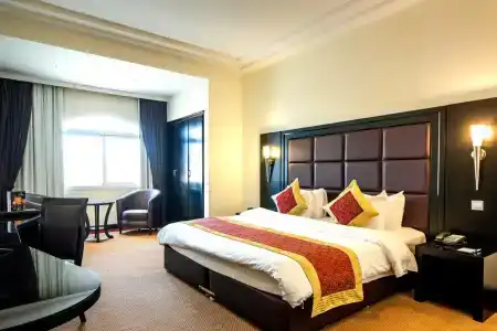 Royal Beach & Resort - 12