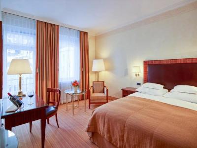 Grand Kronenhof - 100