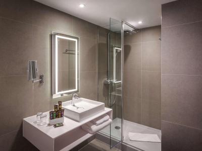 Novotel Cambridge North - 9