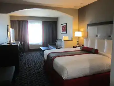 Best Western Plus Inn & Suites - 42