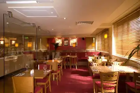 Premier Inn City Centre - 9