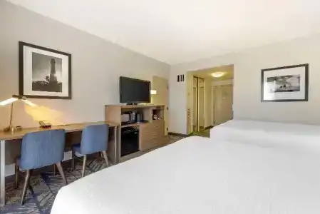 Best Western Plus Bayside Inn - 37