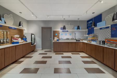 Holiday Inn Express-Broadway at the Beach, an IHG - 28