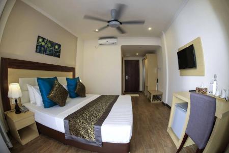 Triton Beach & Spa - 7