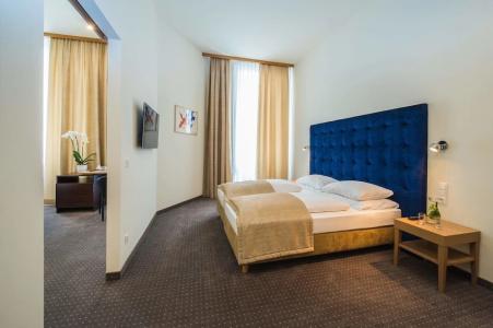 HiLight Suites - 111