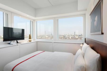Ruby Luna Dusseldorf - 24