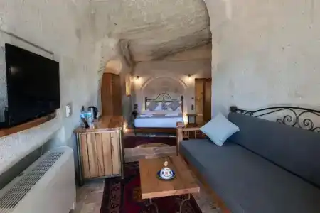 Sarnich Cave Suites - 79