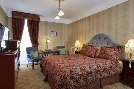 Queen Anne - 6