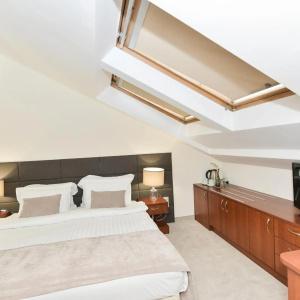 Best Western Art Plaza - 28