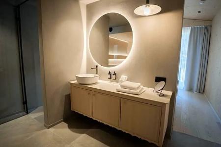 Amrai Suites - 129
