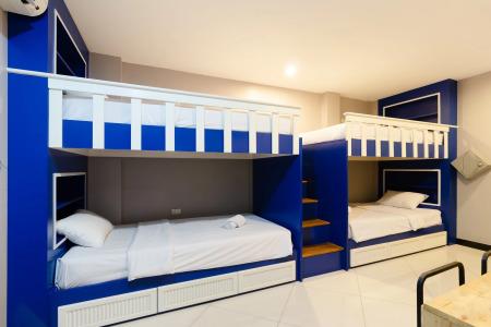 Secret Service Bed and Breakfast - 37