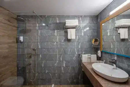 Crystal Aura Beach Resort & Spa  - 15